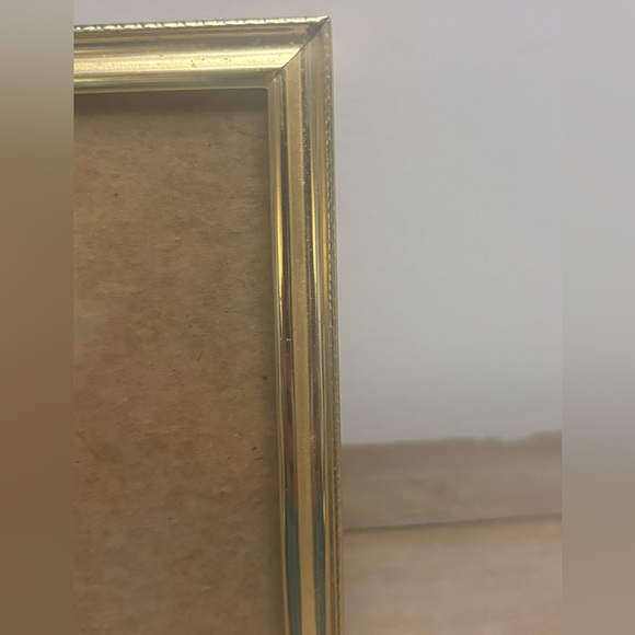 Vintage Elegant Gold Picture Frame Set 5x7 - Picture 3 of 6